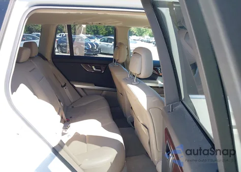 2010 Mercedes-Benz Glk 350 4Matic z USA, uszkodzony, nr VIN WDCGG8HB9AF316228